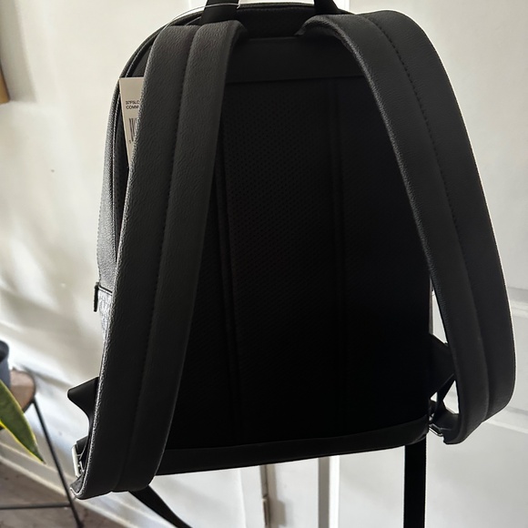 MichaelKors backpack - Picture 3 of 6